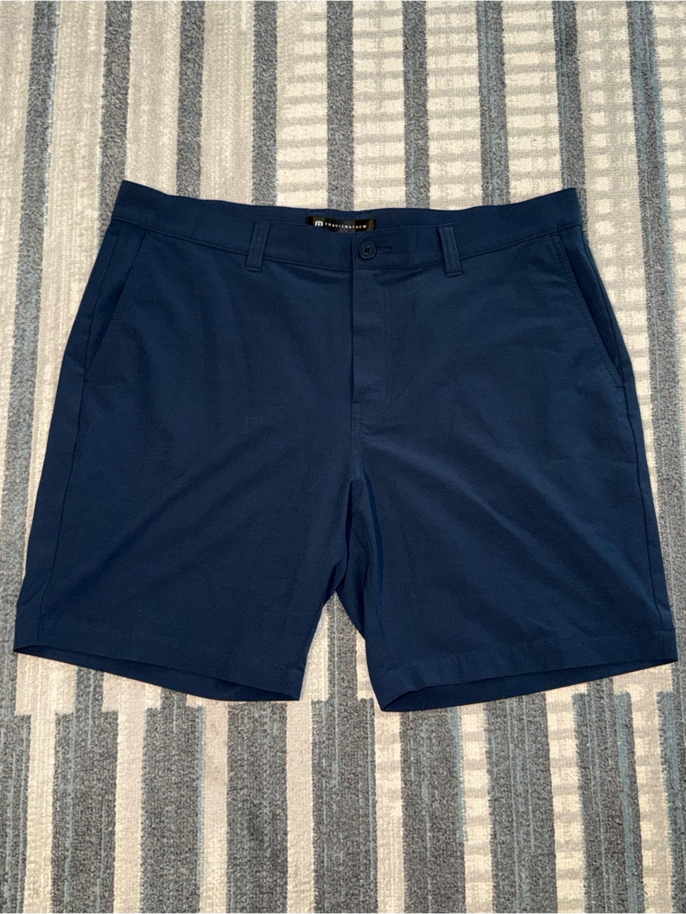 Travis Mathew Navy Men's Performance Golf Chino Shorts Size 38 Stretch